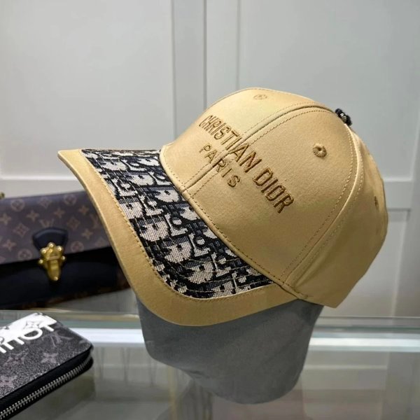 Dior hat 