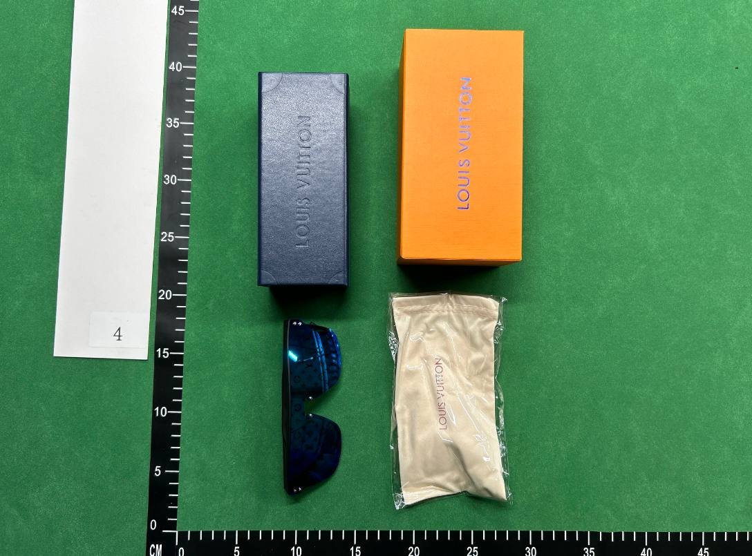  Louis Vuitton Sunglasses