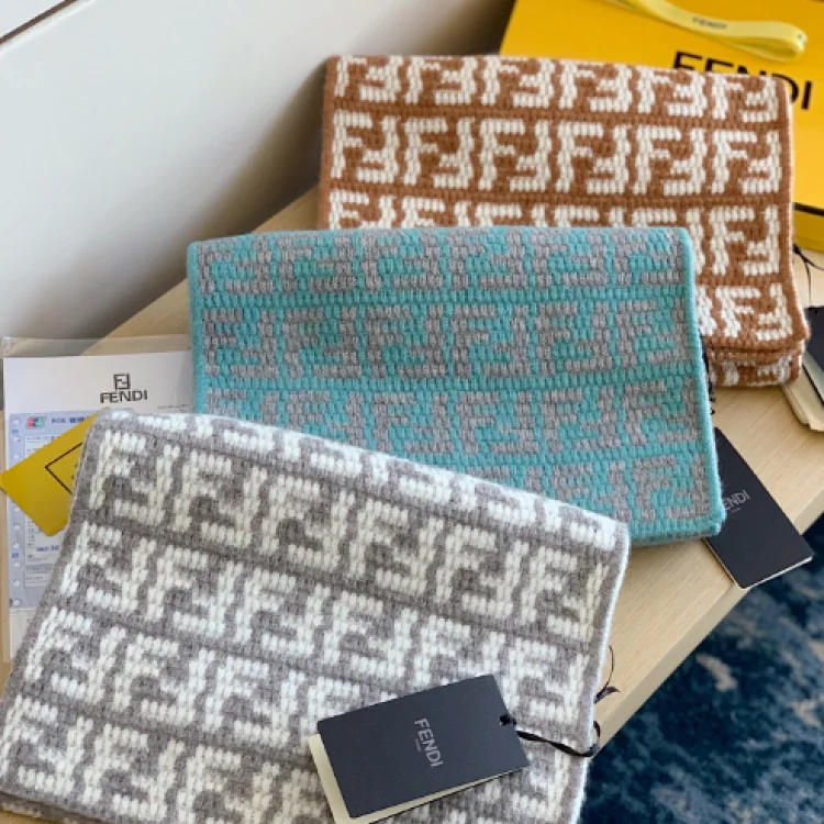  FENDI Scarf
