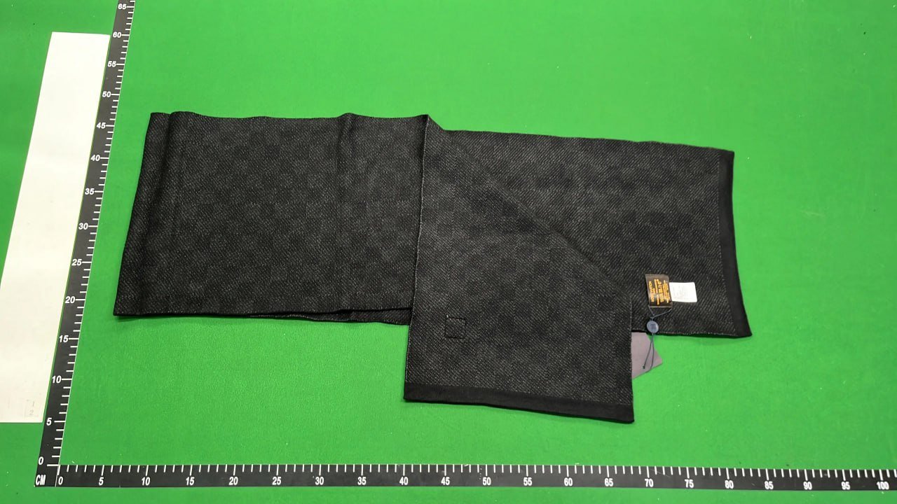 LV Louis Vuitton Beanie & Scarf