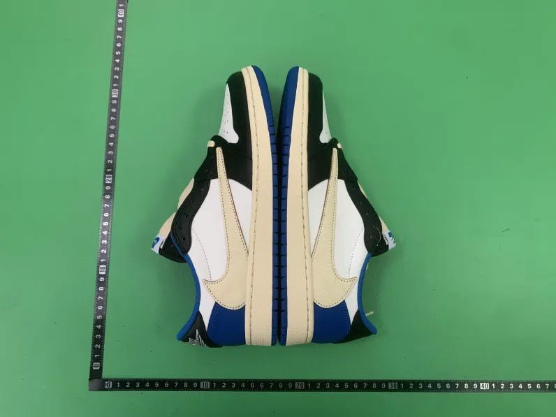 Travis Scott x  Air Jordan 1  AJ1