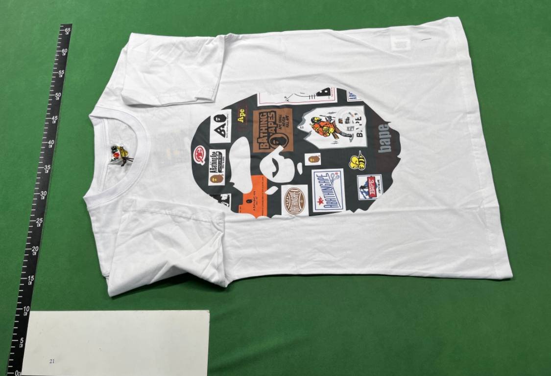 Bape T-shirt  (40 CP)