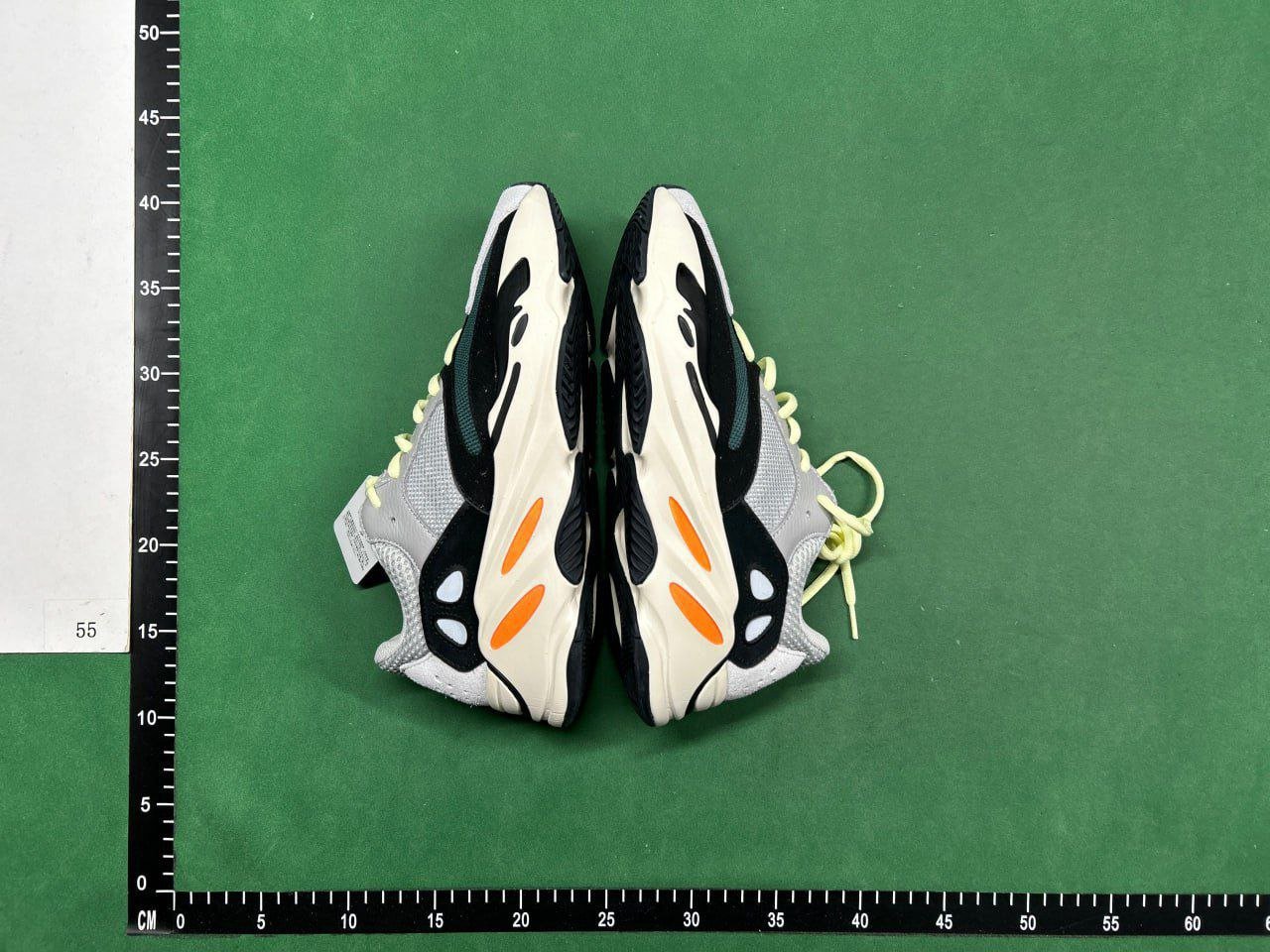 Yeezy boost 700 