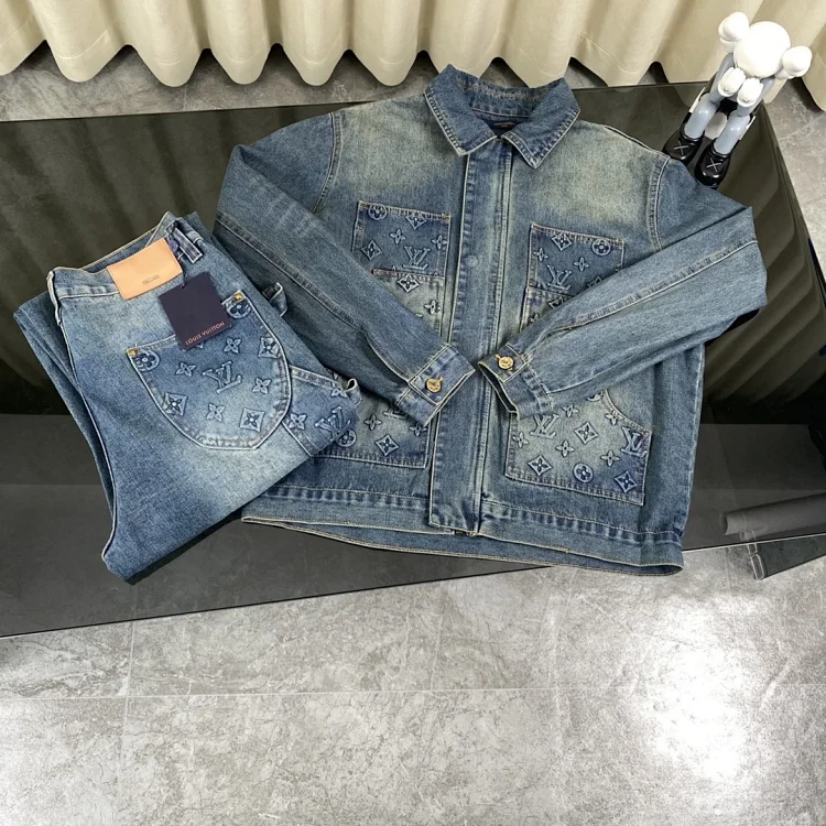 Louis Vuitton Jeans 