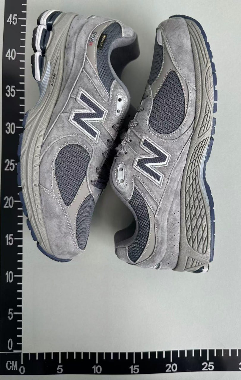 New Balance 2002R