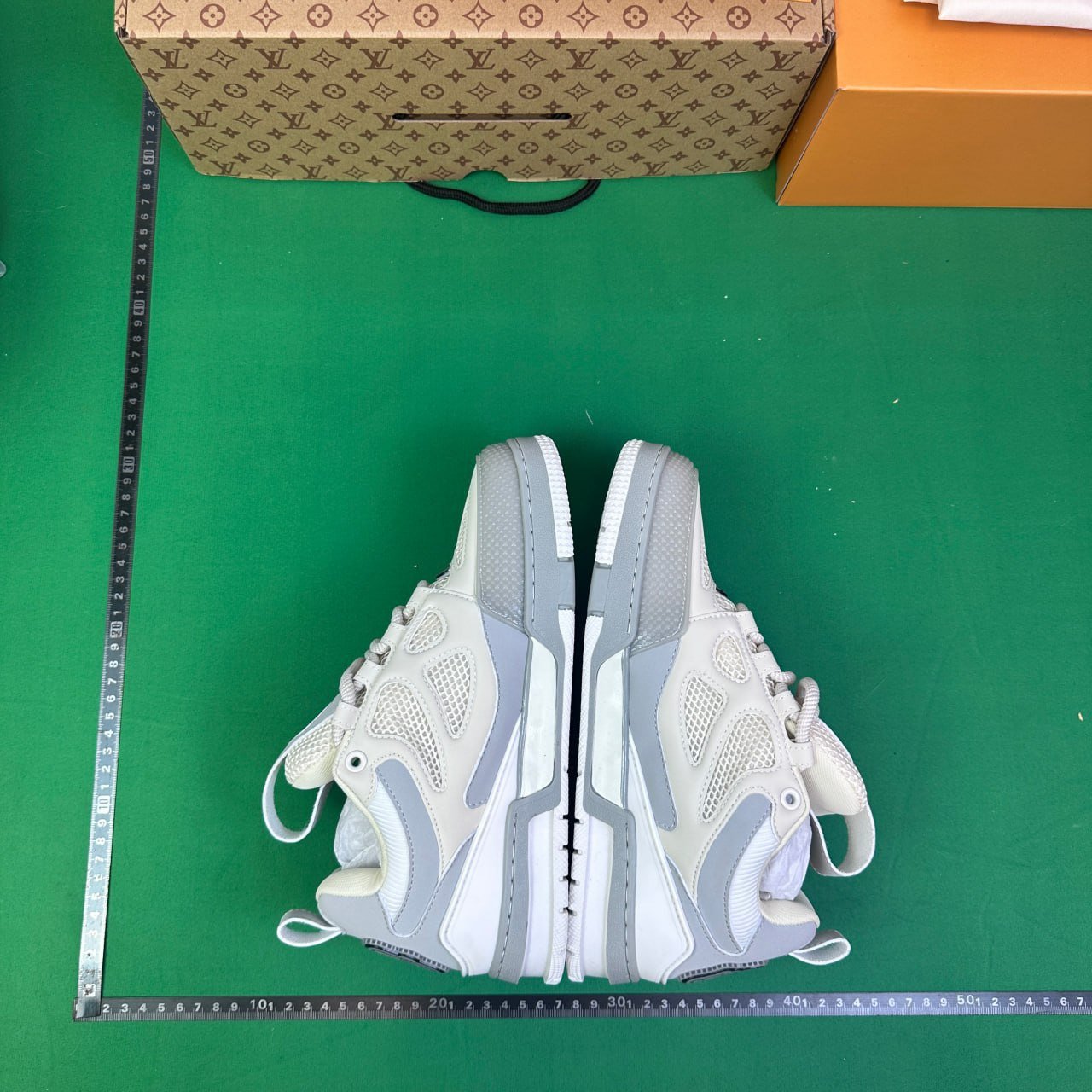 LV skates high quality