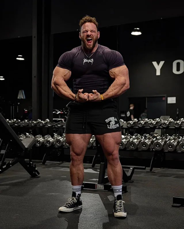 YOUNGAL tee