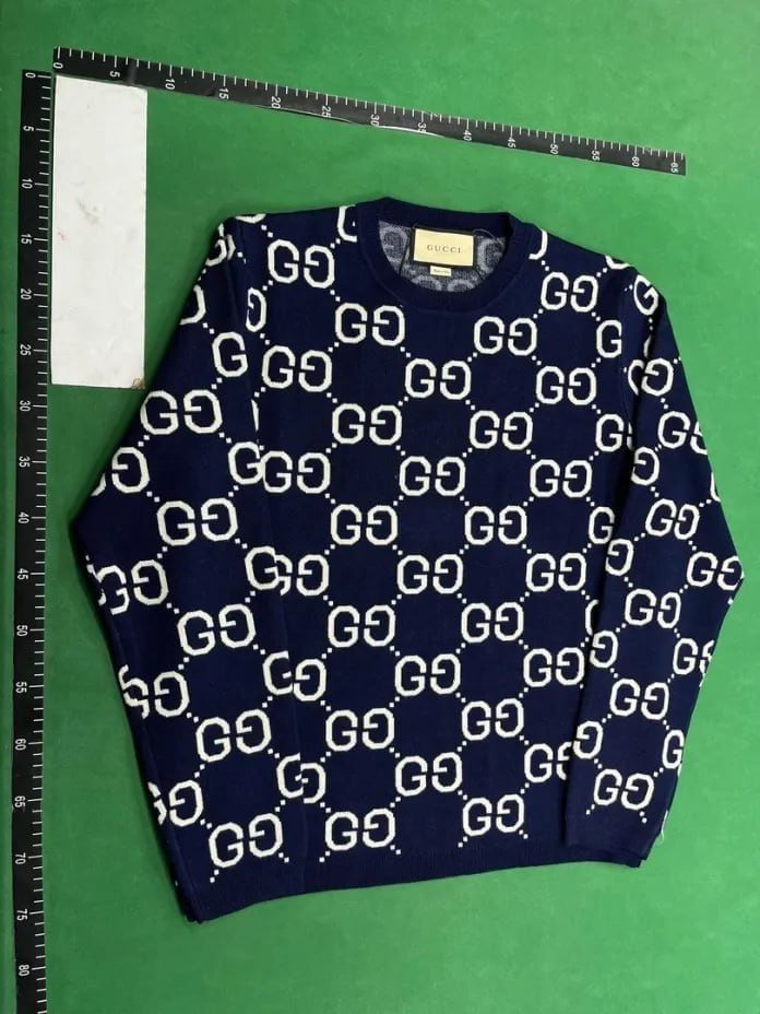 :LV/Gucci cardigan sweater/vest/down jacket