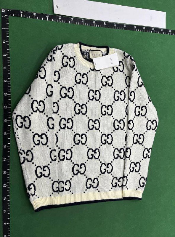 :LV/Gucci cardigan sweater/vest/down jacket