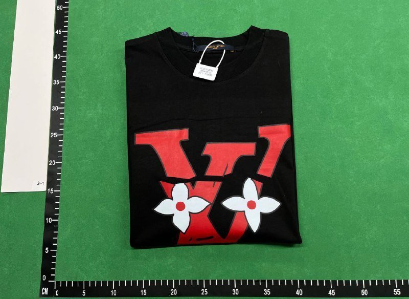 LV T-Shirt（20 STYLE TOP）