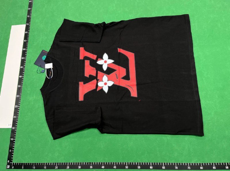 LV T-Shirt（20 STYLE TOP）