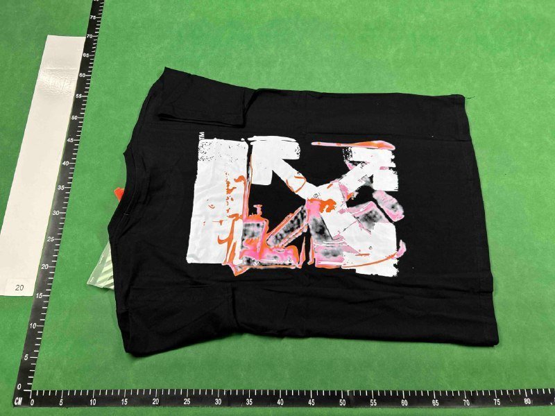 Off-White T-shirt（39 STYLE TOP）