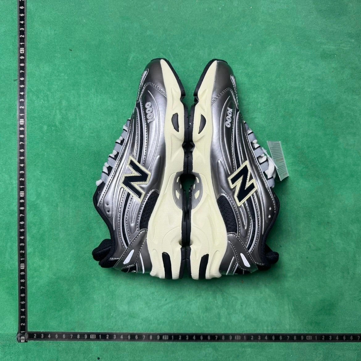 New Balance 1000
