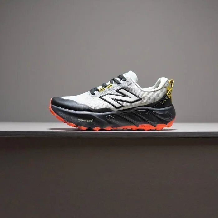 new balance hierro V9 shoes