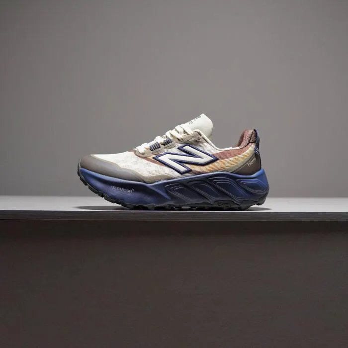 new balance hierro V9 shoes