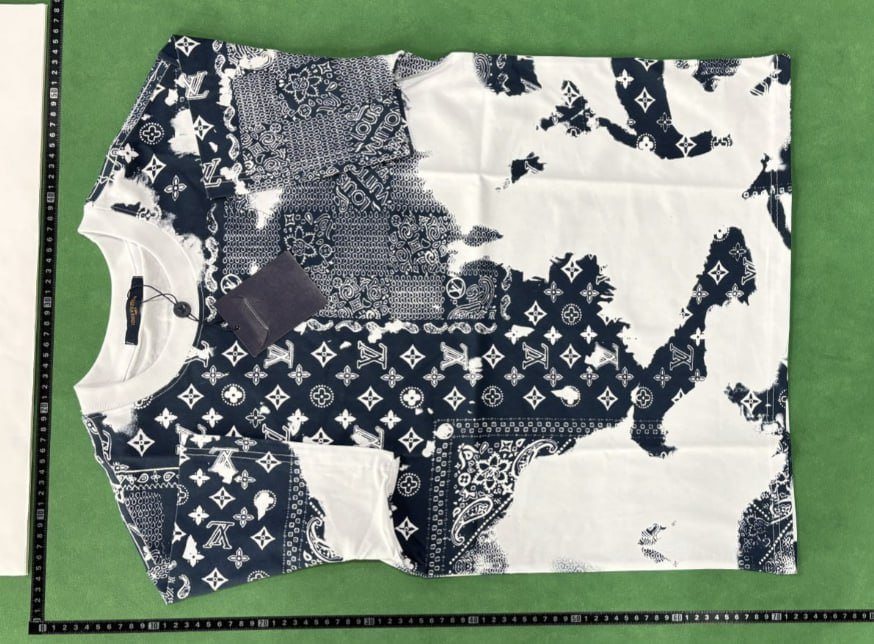 Louis Vuitton t-shirts