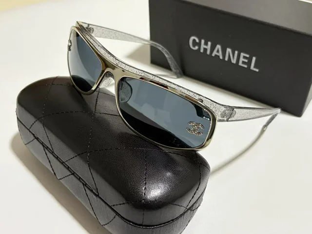 CHANEL sunglasses