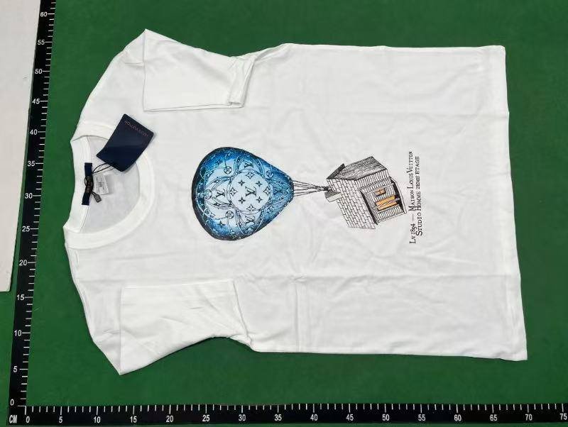 LVURTTON Tee