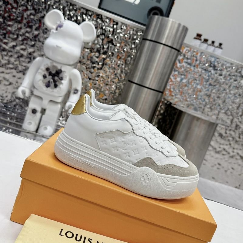 Groovy platform sneaker