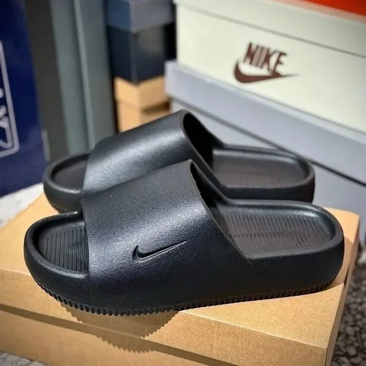 Nike Slippers（14+ Styles