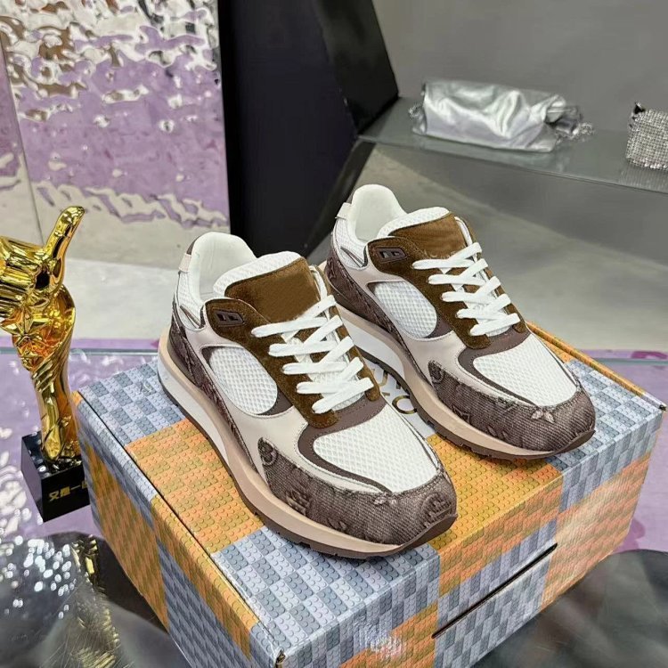 Louis Vuitton Seakers