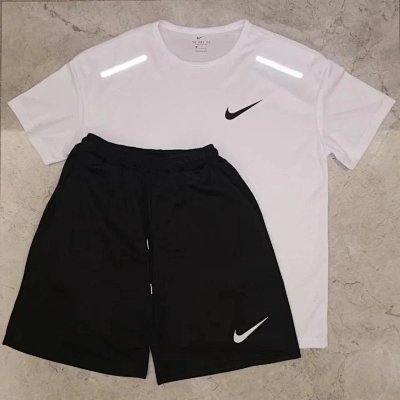  Nike  Suit  (Super low price sales) Limited quantityE