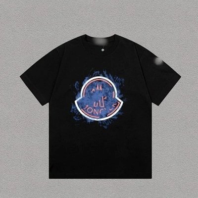 Moncler T-shirt