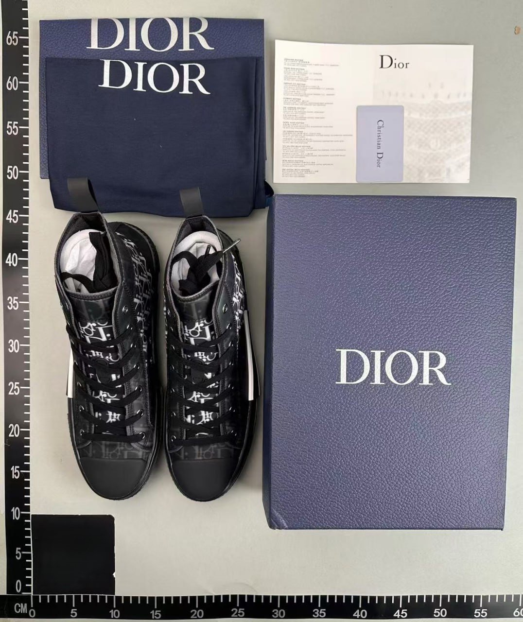 Dior B23