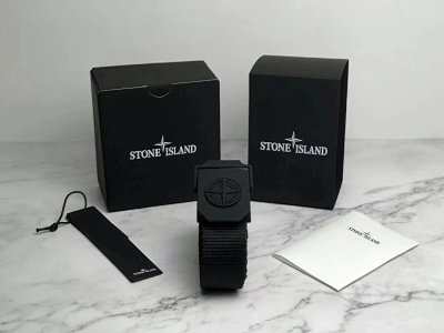 Stone Island Black Watch with Canvas 