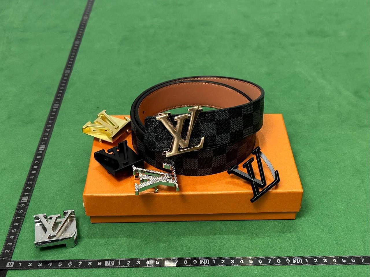 LV Belt （gift box）