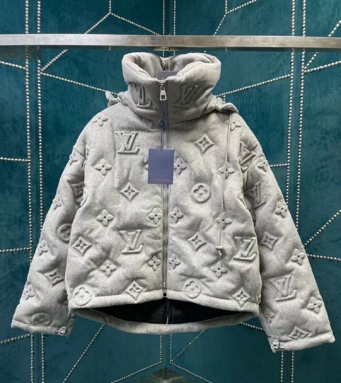 LV PRADA Balenclaga Down 
