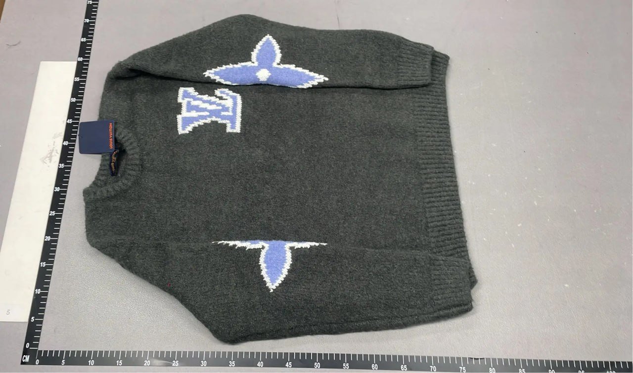 Louis Vuitton Sweater 
