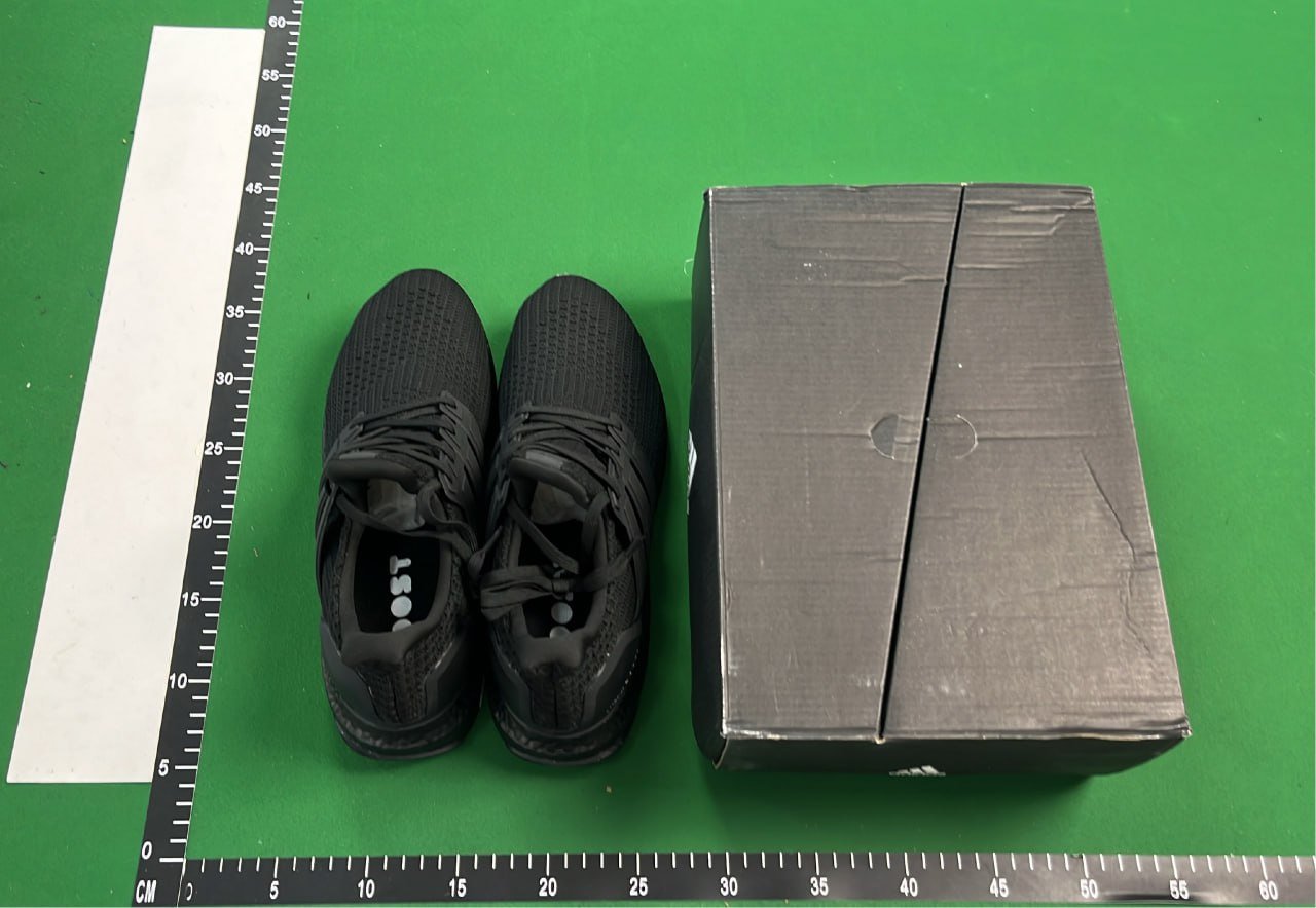  Adidas Ultraboost 21 Running Shoes