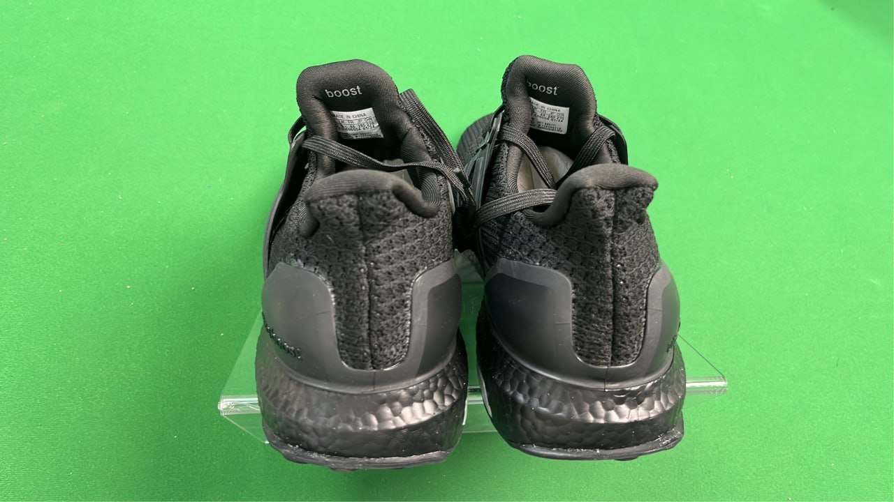 Adidas Ultraboost 21 Running Shoes
