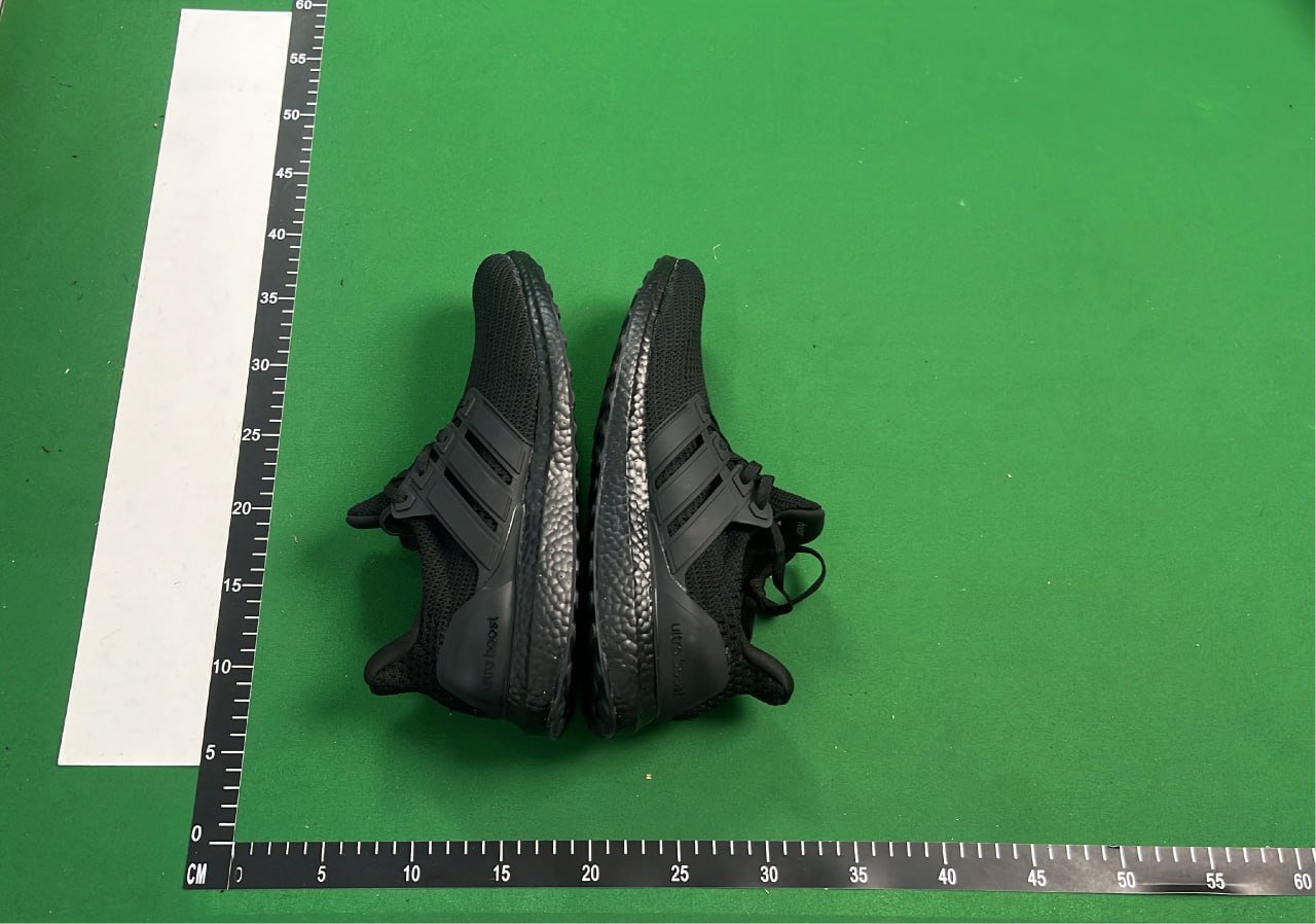  Adidas Ultraboost 21 Running Shoes