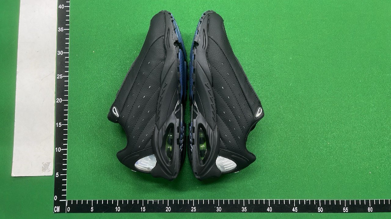 Reebok Classic Sneakers 