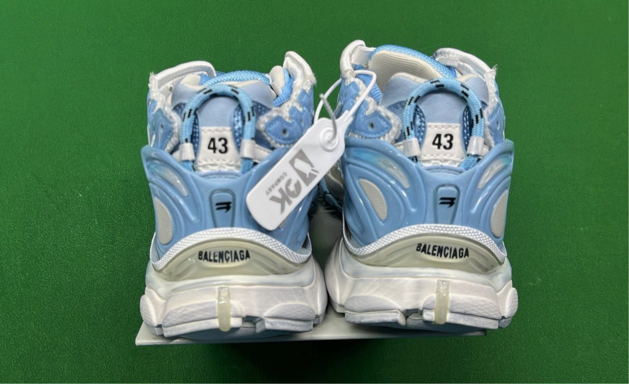  Balenciaga Runner 7.0 Series Sneakers 