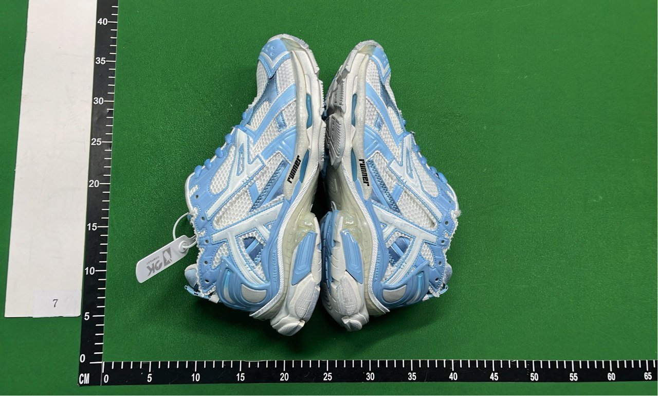  Balenciaga Runner 7.0 Series Sneakers 