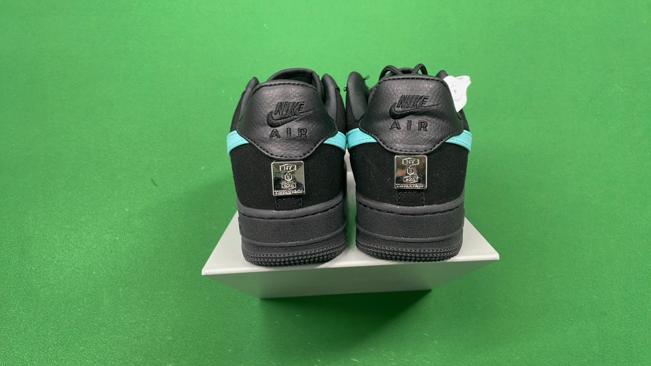 Nike Sneakers 