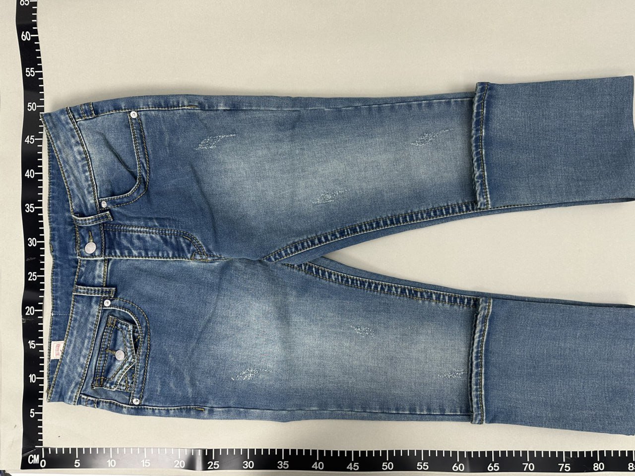TRUE  RELIGION JEANS