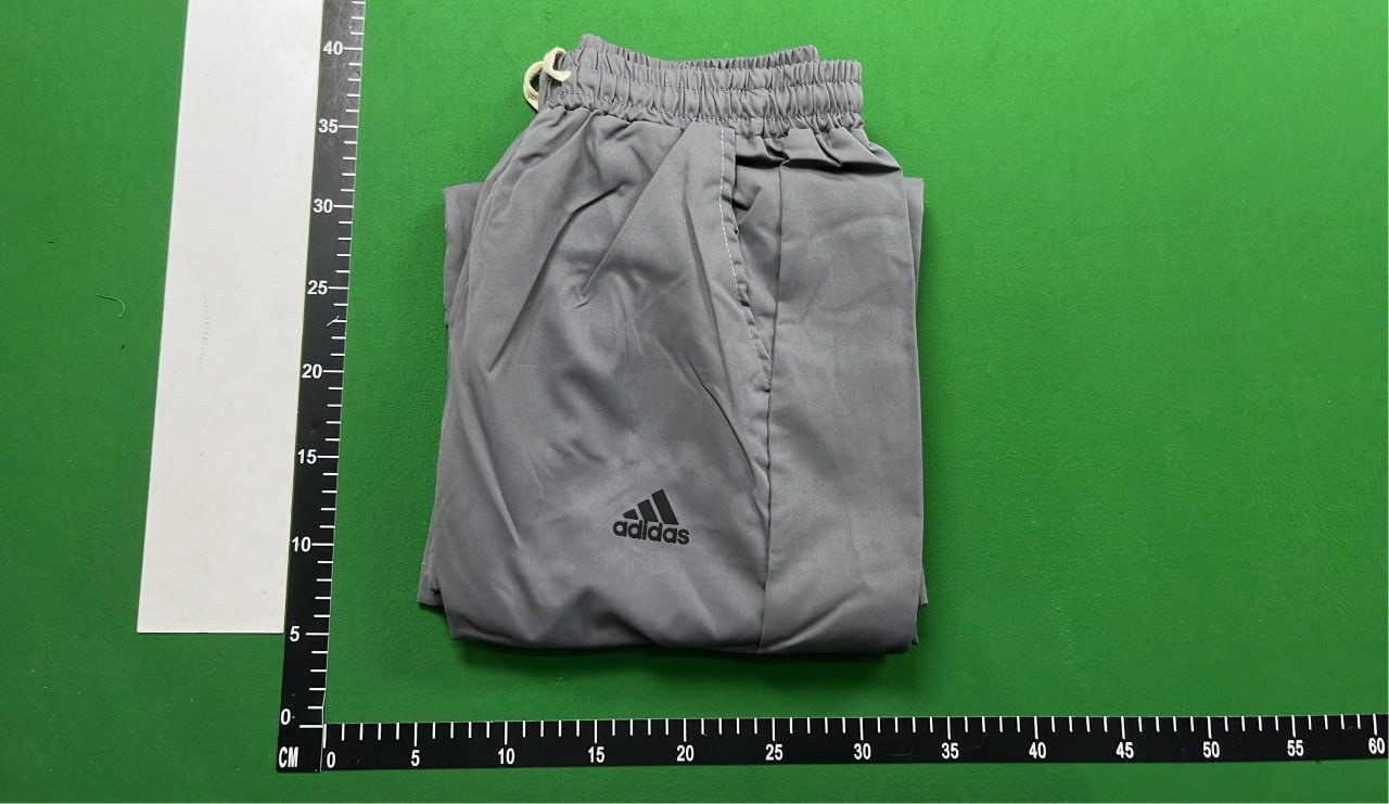 Adidas pans