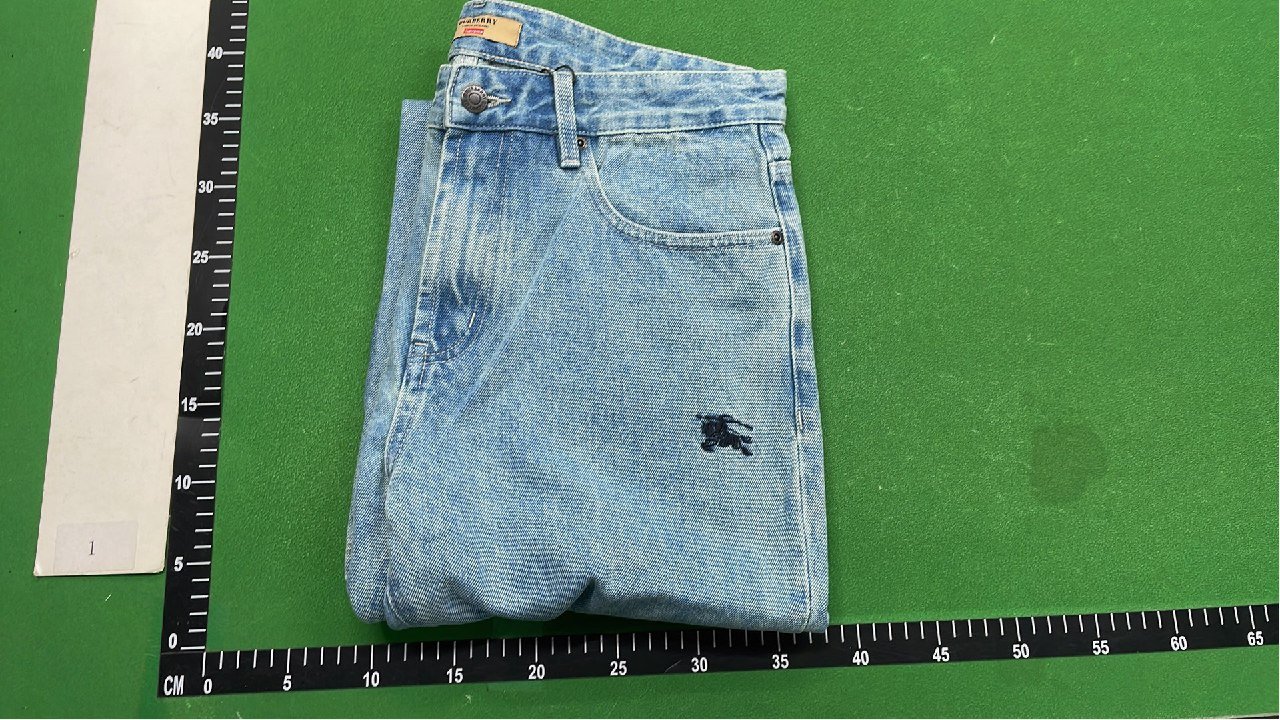 BURBERAY jeans