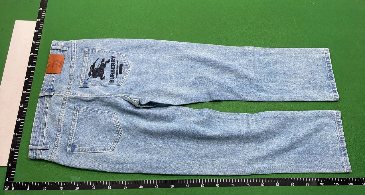 BURBERAY jeans