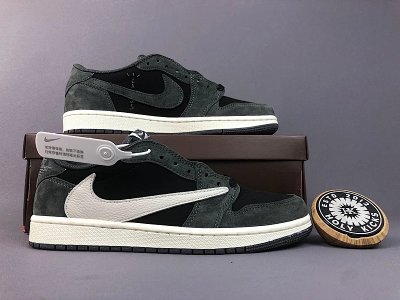  Travis Scott x Air Jordan 1 Low 