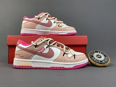 NIKE DUNK