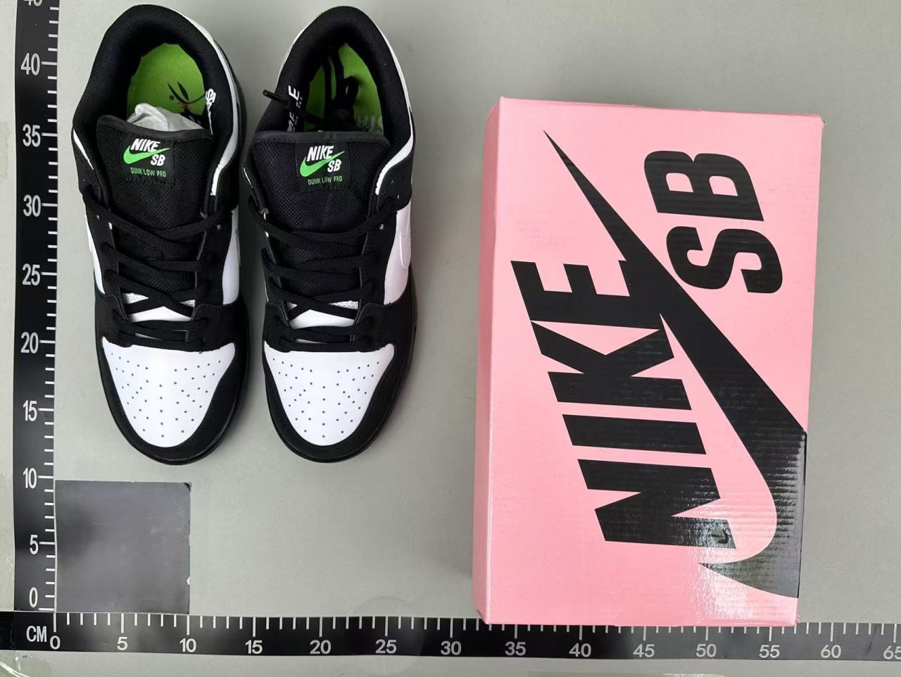 NIKE DUNK
