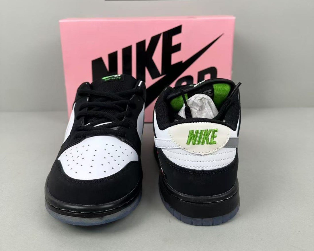 NIKE DUNK