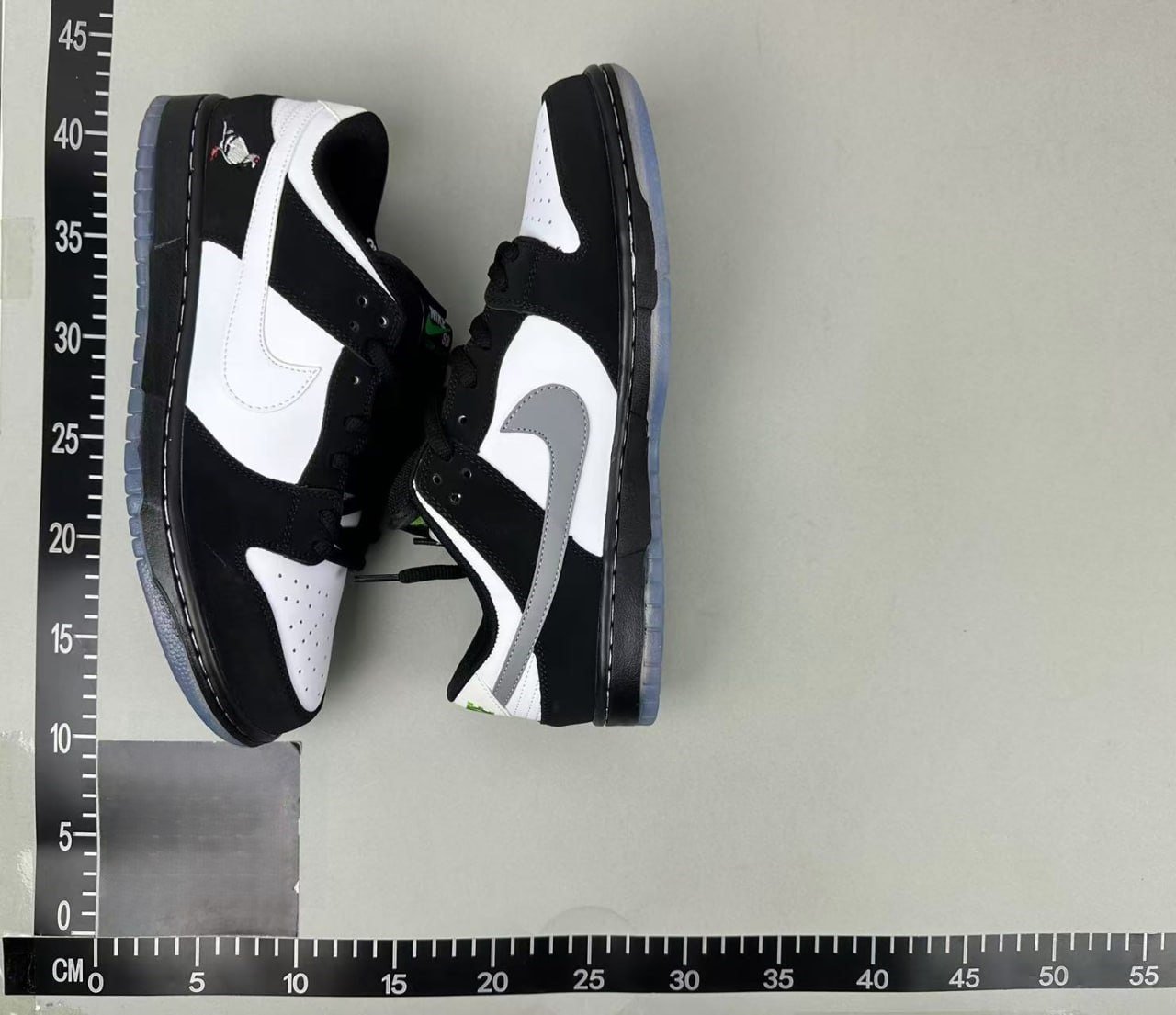 NIKE DUNK