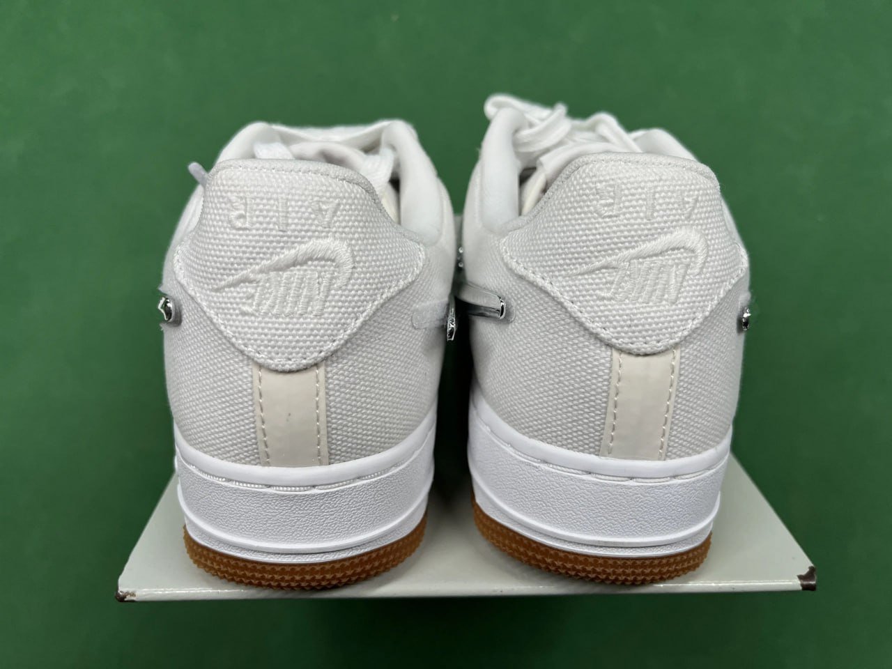 Air Force 1 x Travis scott 