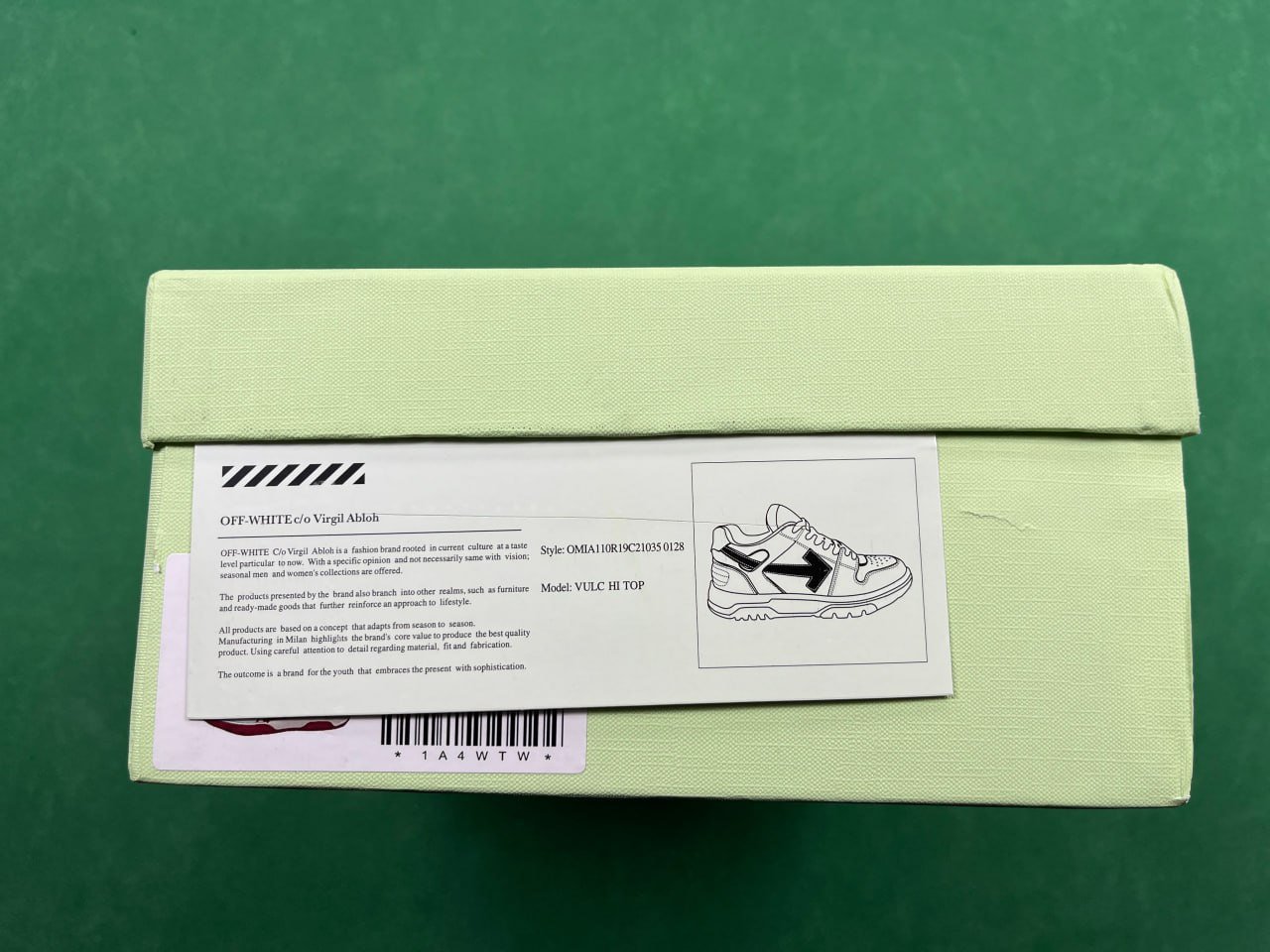 Off-White c/o Virgil Abloh Low Top Sneakers
